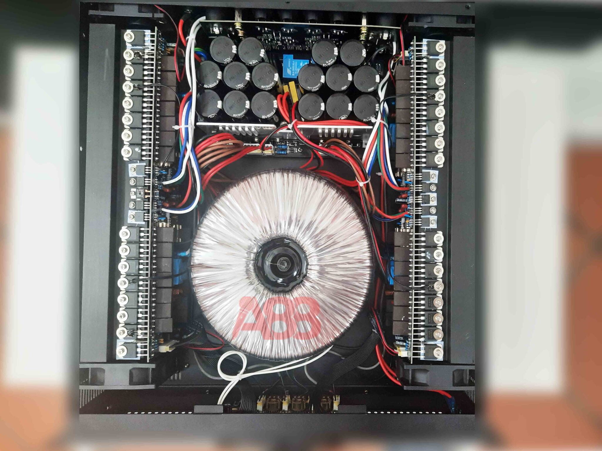 Cấu tạo của cục đẩy công suất