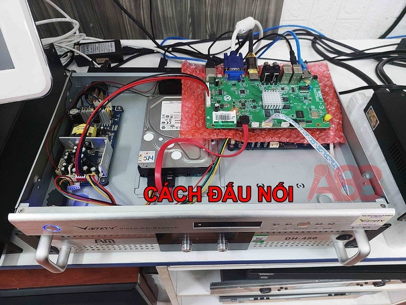 Main đầu karaoke VietKTV 083