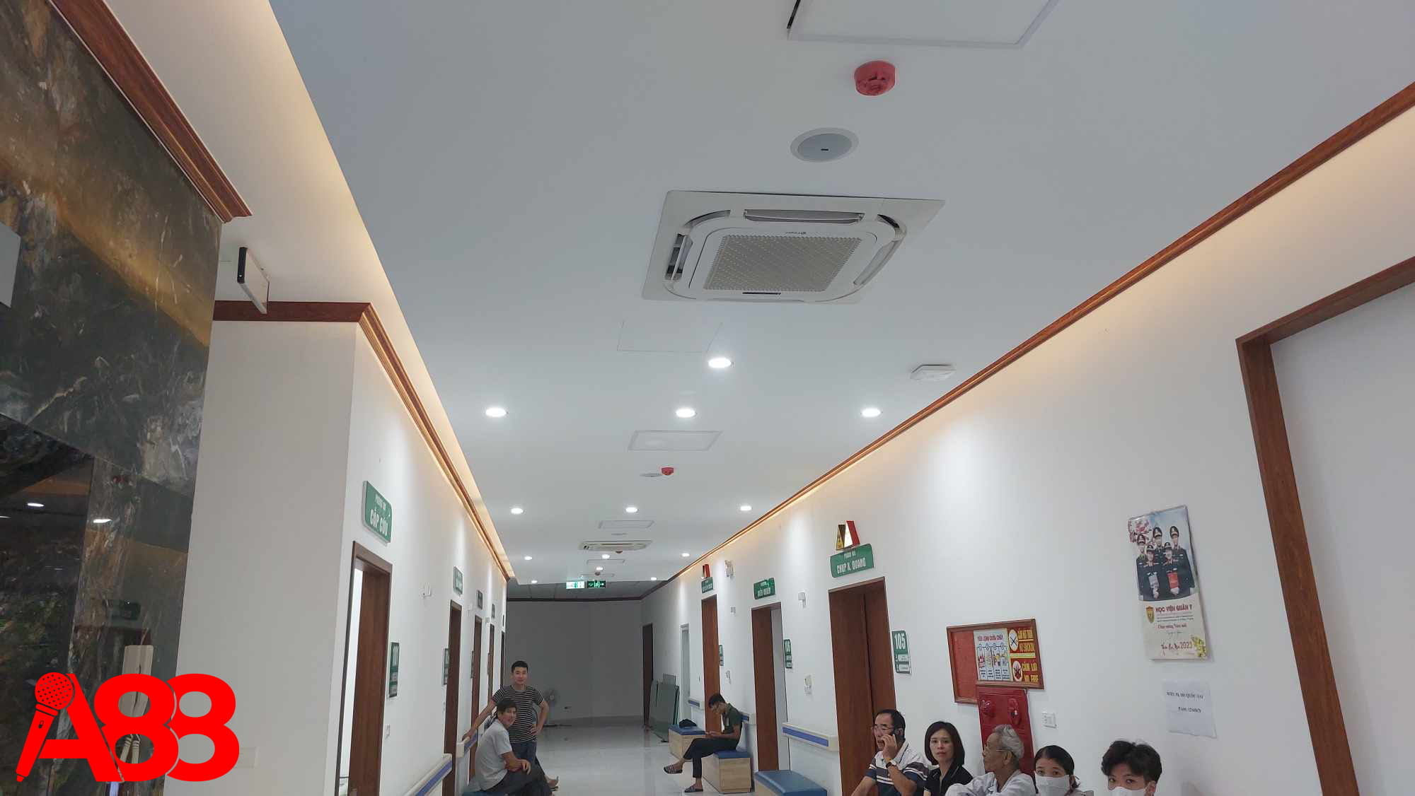 Lắp đặt hệ thống âm thanh thông báo ở hành lang tầng 1