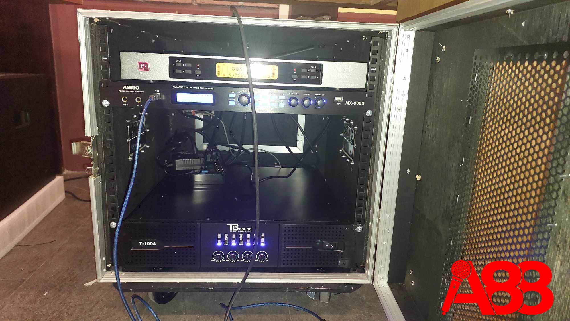 Cục đẩy 4 kênh Tbsound T1004