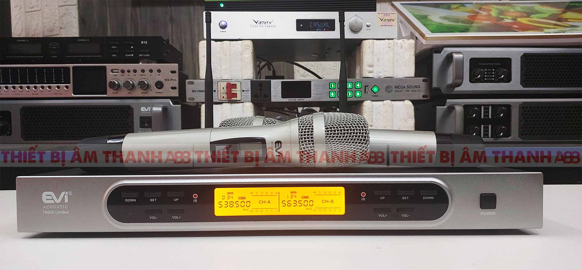 Micro không dây Evi T8600 Limited
