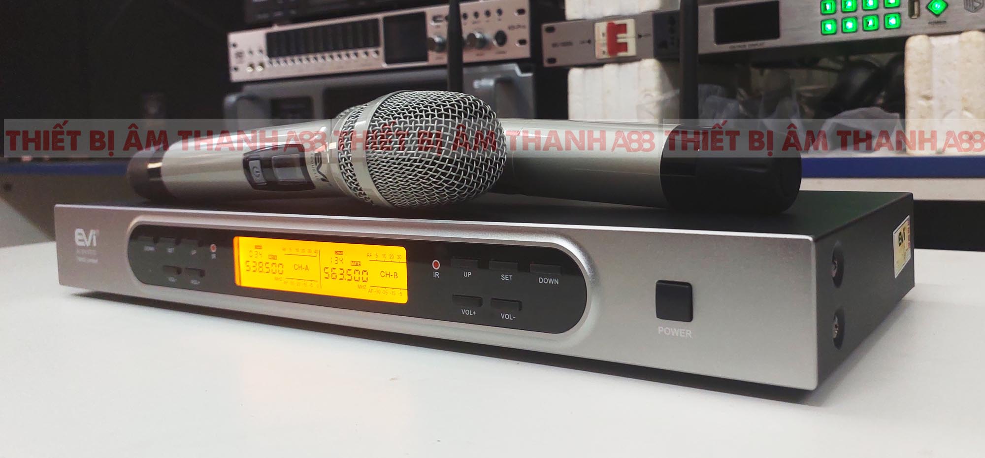 Micro không dây Evi T8600 Limited