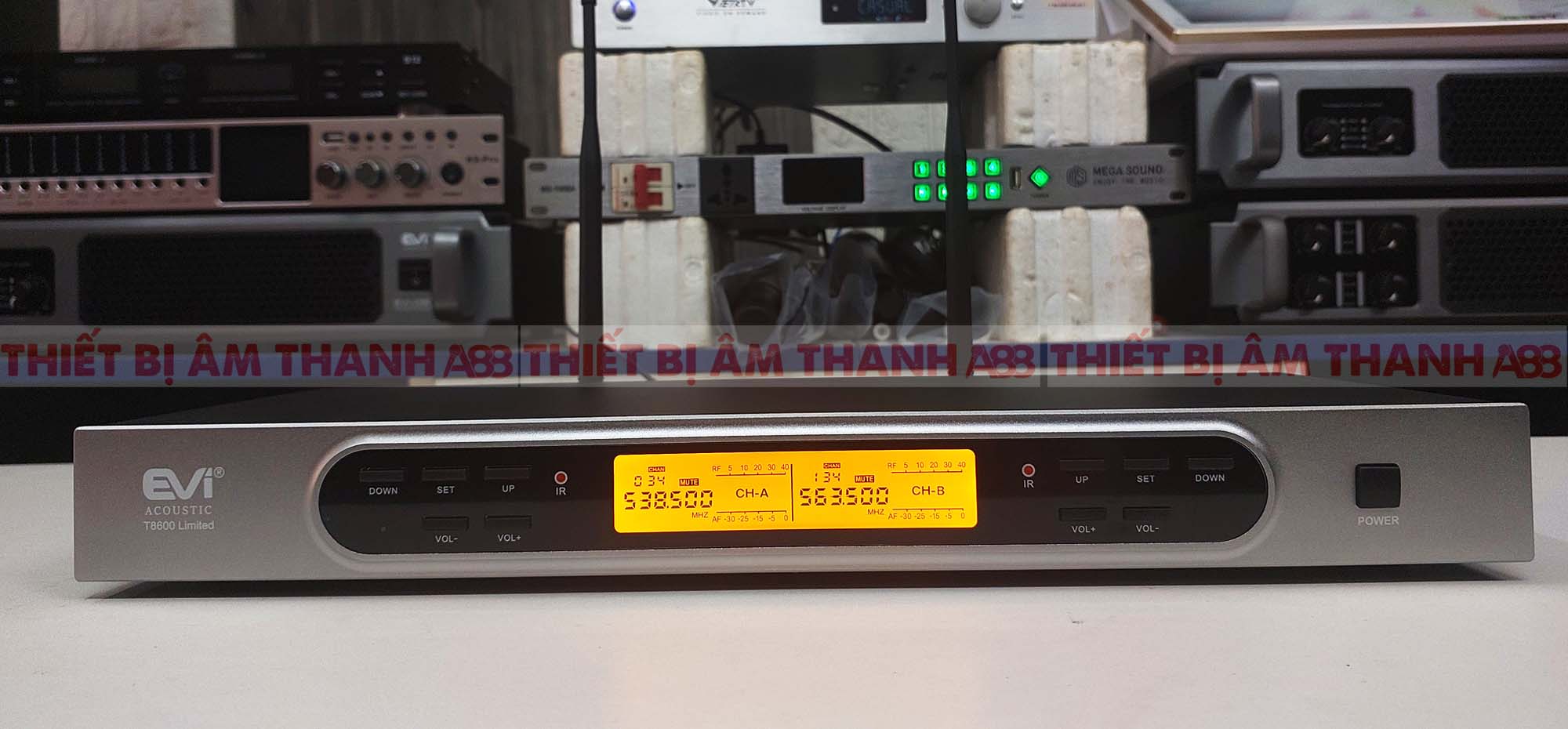 Micro không dây Evi T8600 Limited