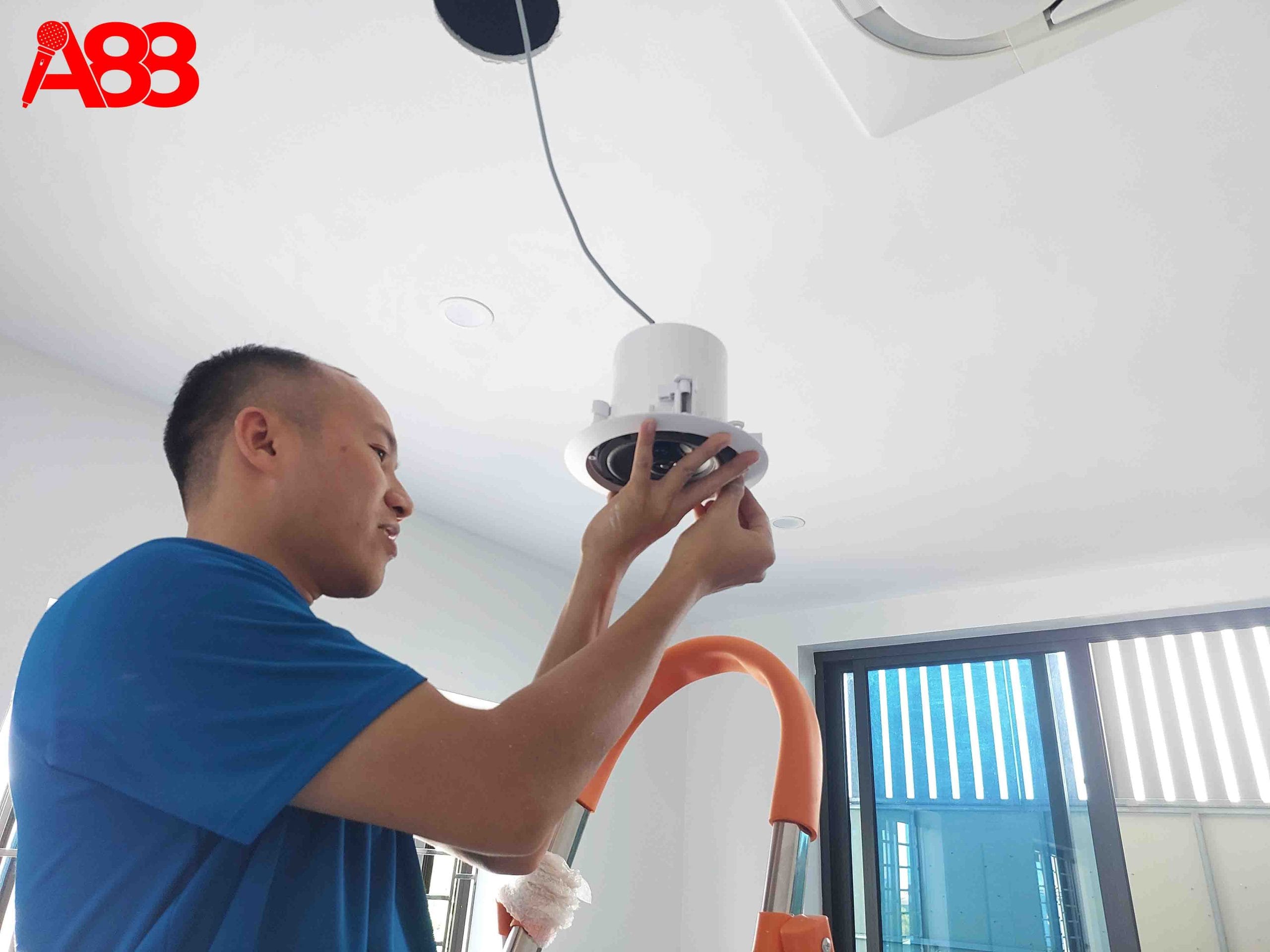 lắp đặt âm thanh phòng khám