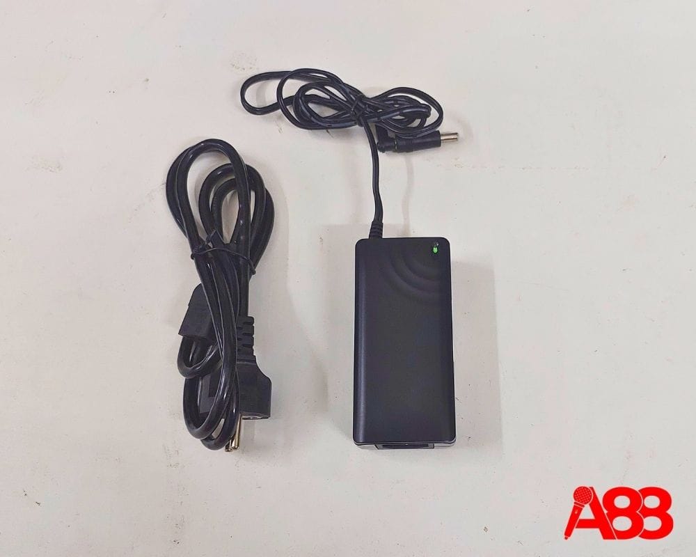 Adapter nguồn 12V-5A đầu màn karaoke Adapter nguồn 12V-5A đầu màn karaoke