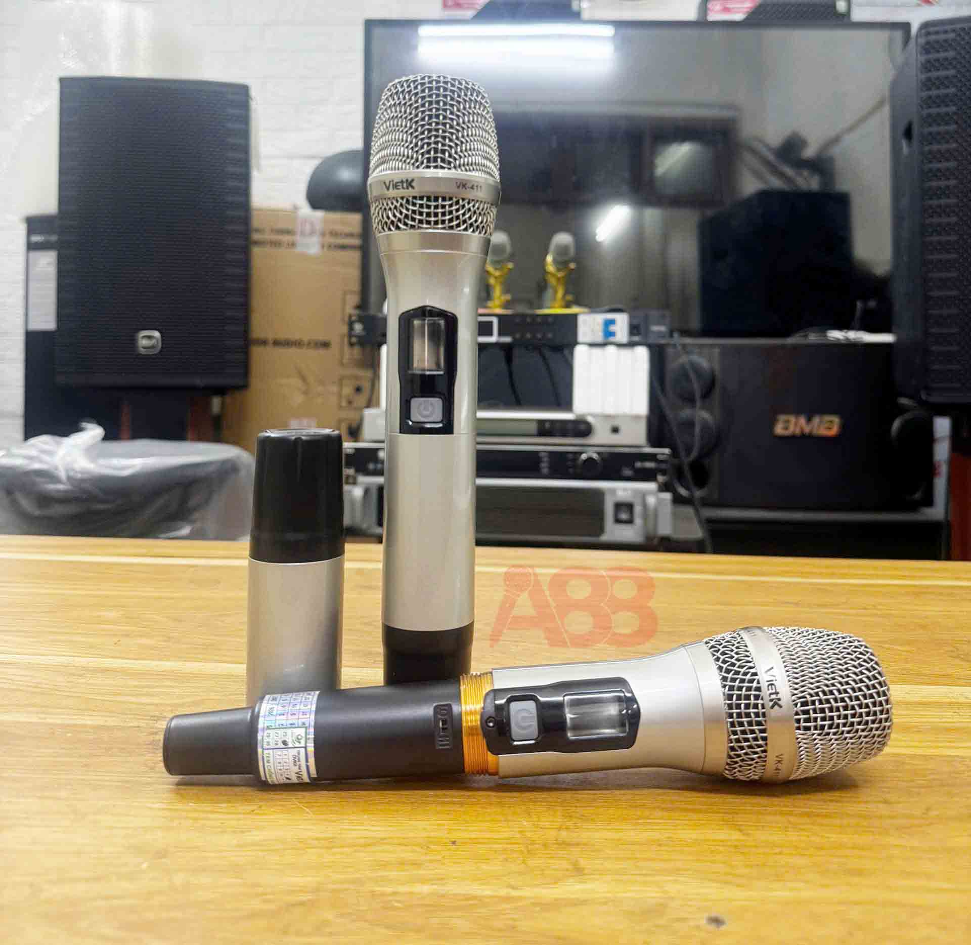 Micro không dây VietK VK-411 Pro Micro không dây VietK VK-411 Pro
