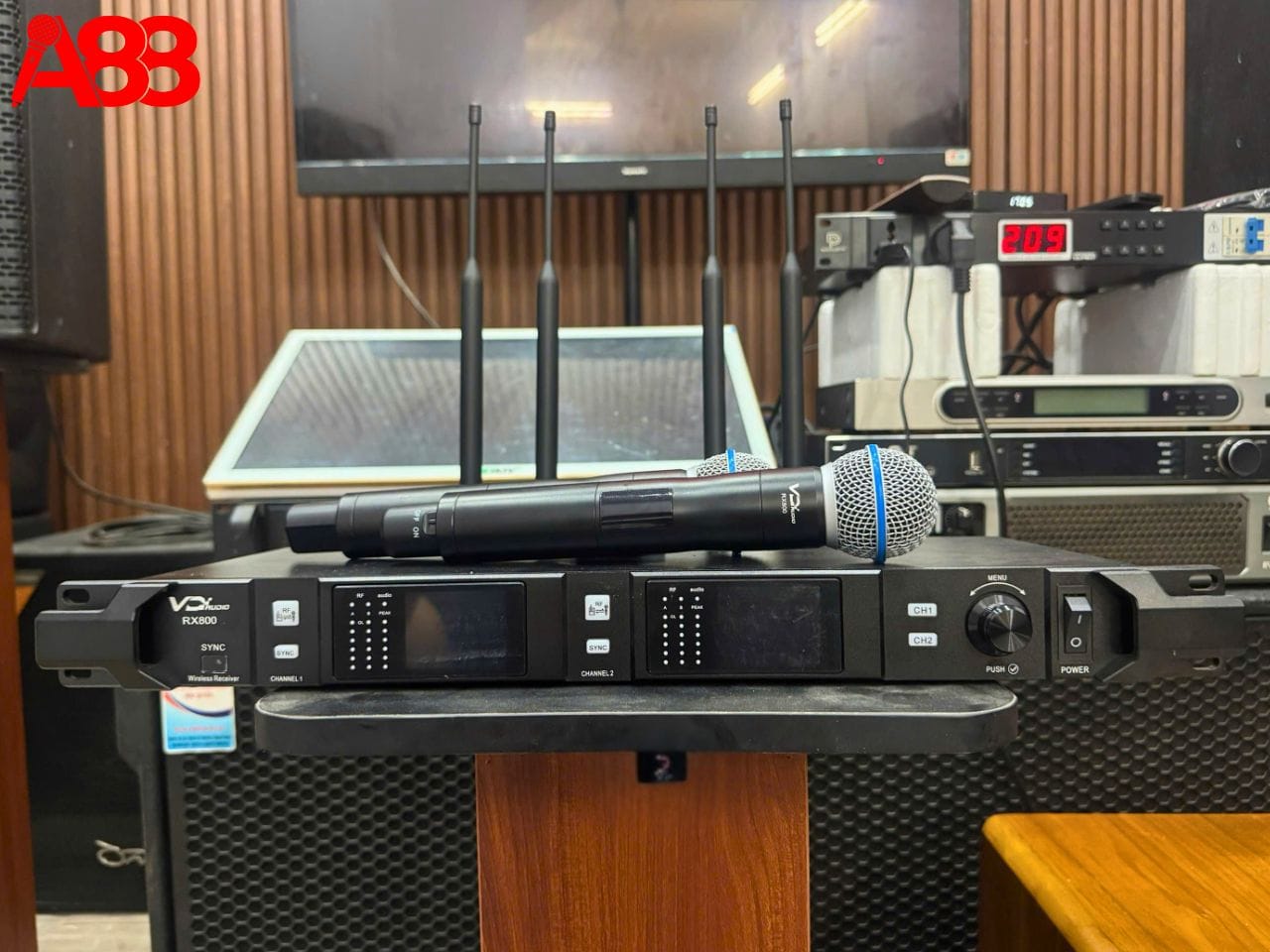 Micro không dây VDaudio RX800 Micro không dây VDaudio RX800